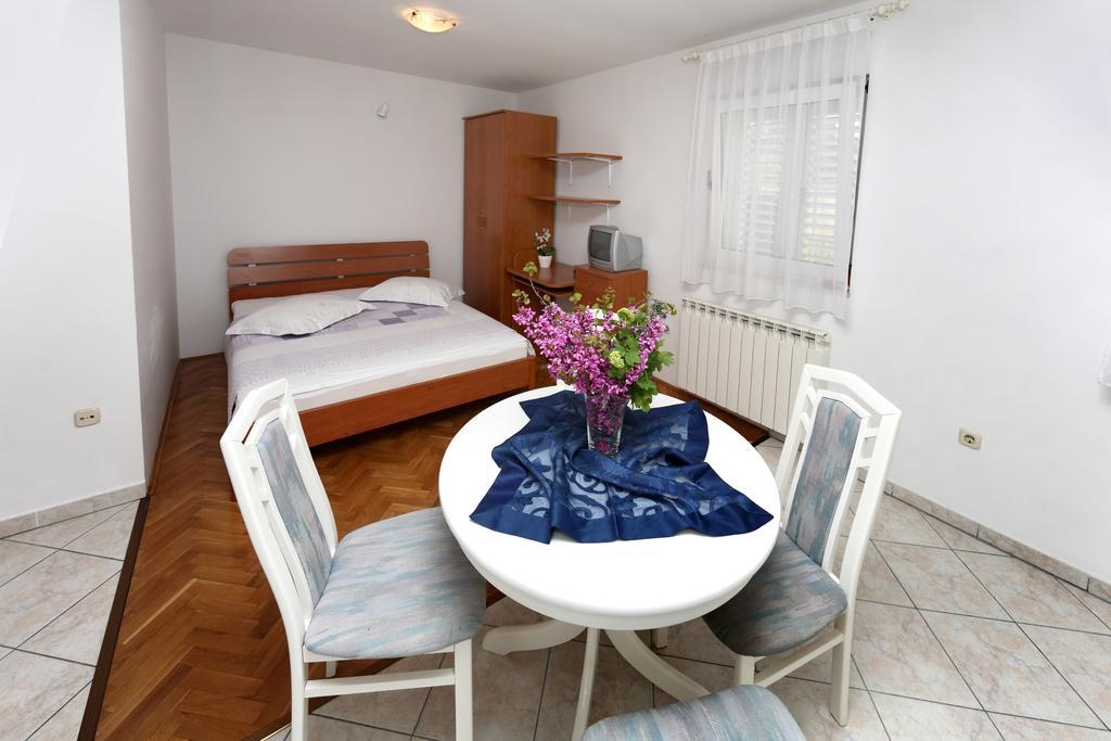 Apartments in Beautiful Split Podstrana Cameră foto
