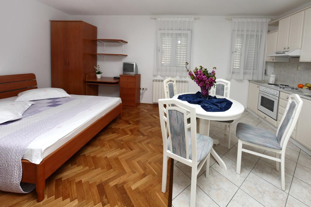 Apartments in Beautiful Split Podstrana Cameră foto